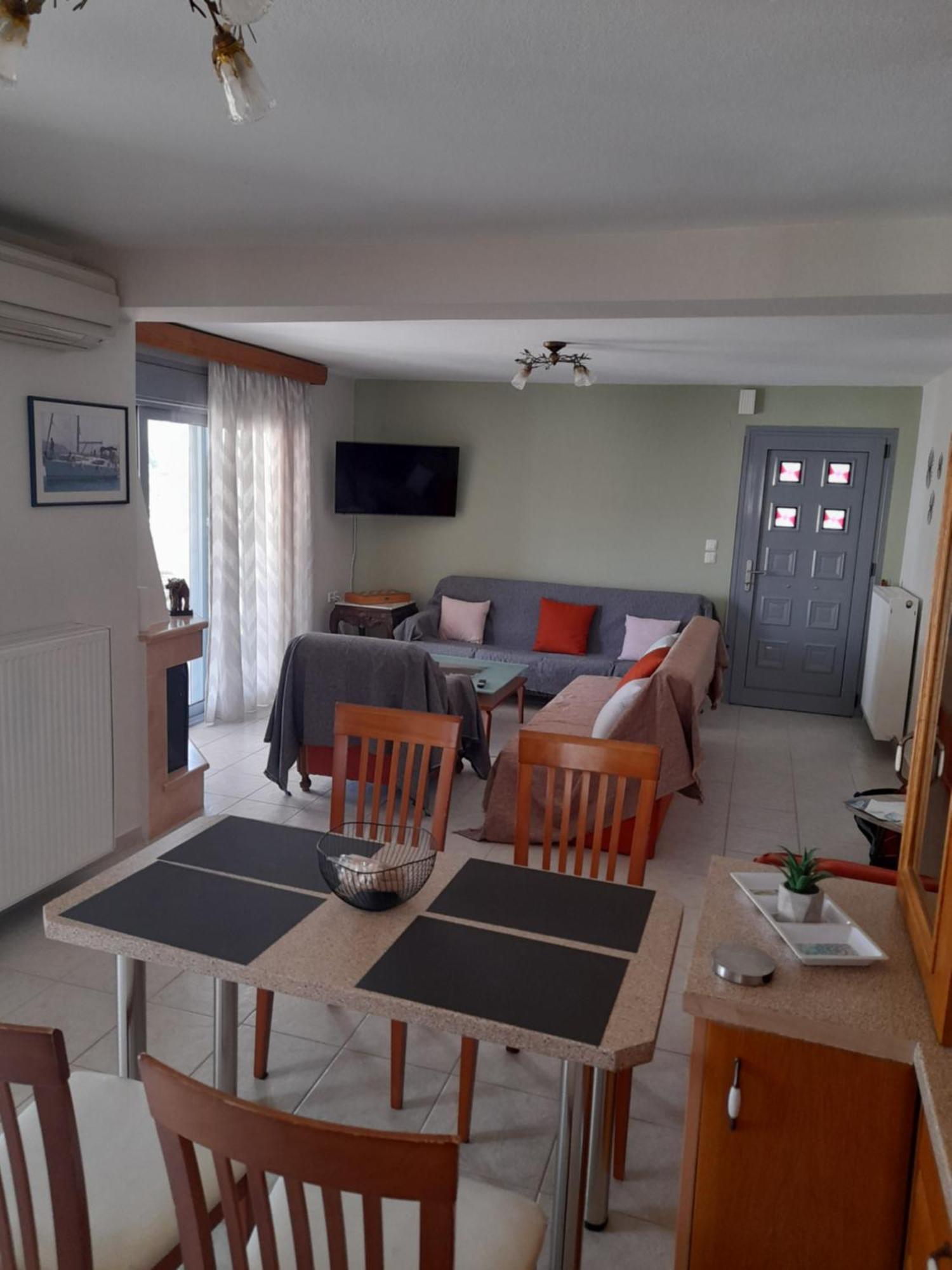 Holiday home Dominikis Nea Peramos (Macedonia)